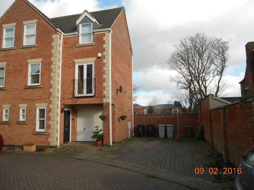2 bed town house to rent in Furley Court, Oakham LE15, £795 pcm
