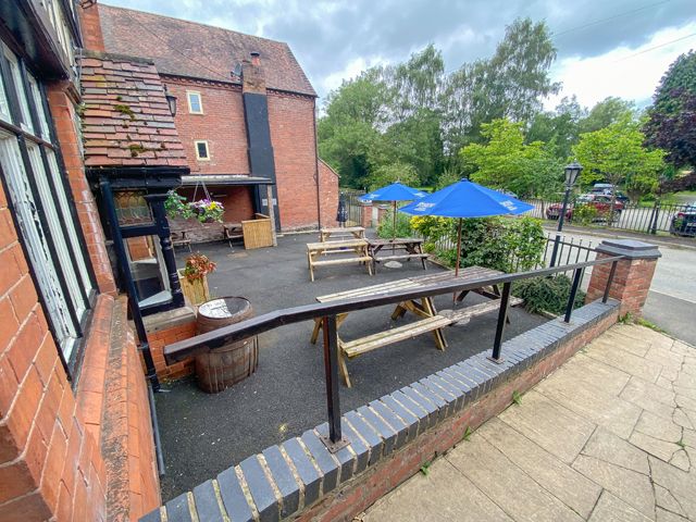 Pub/bar for sale in Stanford Bridge, Worcester WR6, £375,000