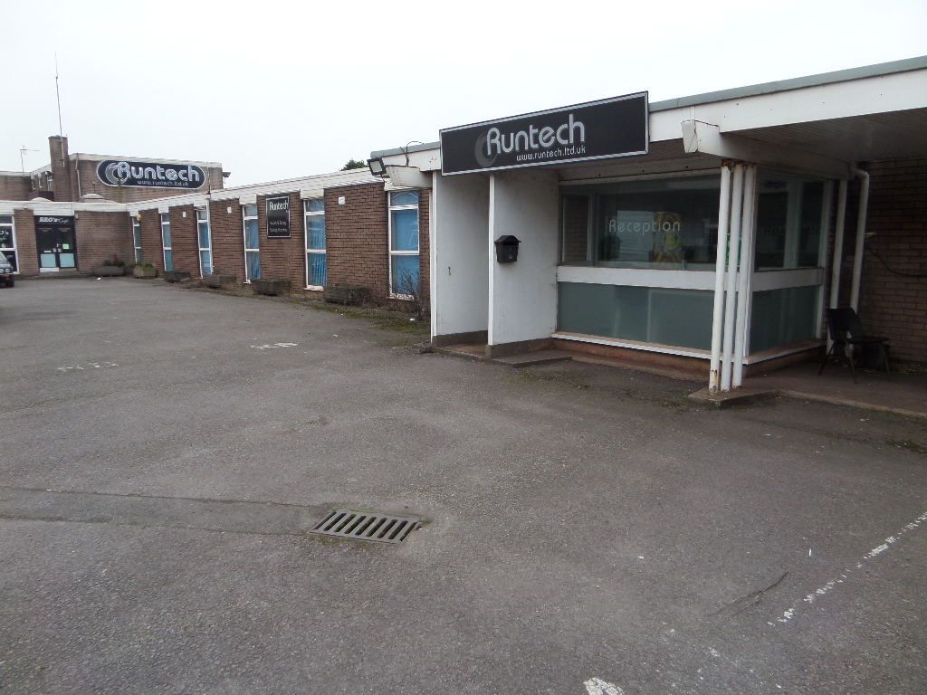Office to let in Llewellyn’S Quay, Port Talbot SA13, £20,693 pa
