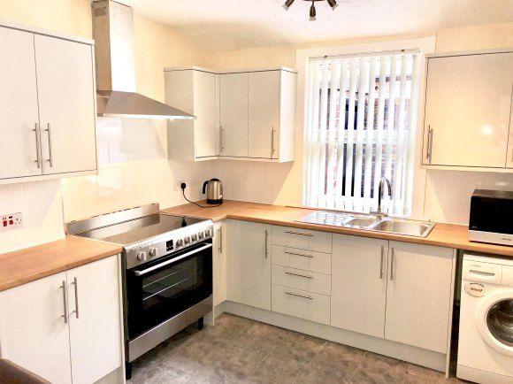7 bed terraced house to rent in Ampthill Road, Liverpool, Merseyside L17, £360 pppm