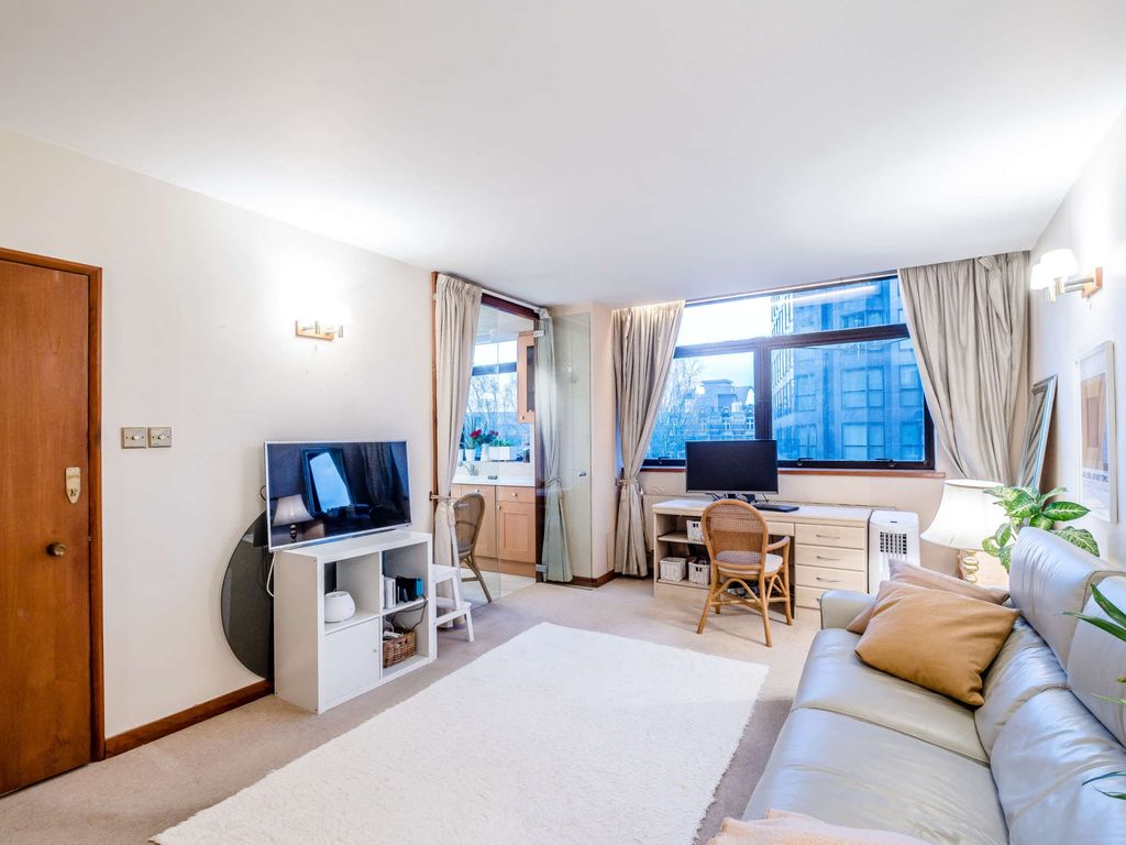 Studio for sale in Caxton Street, London SW1H, £489,000