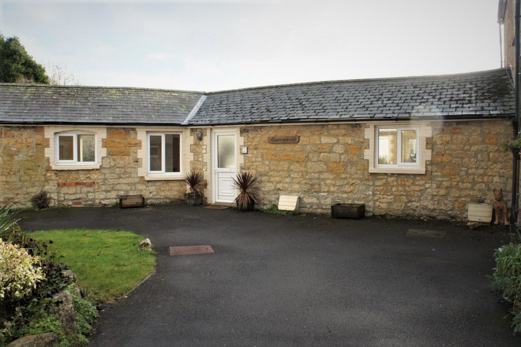 2 bed bungalow to rent in Stoke Road, Stoke Abbott, Beaminster DT8, £1,100 pcm