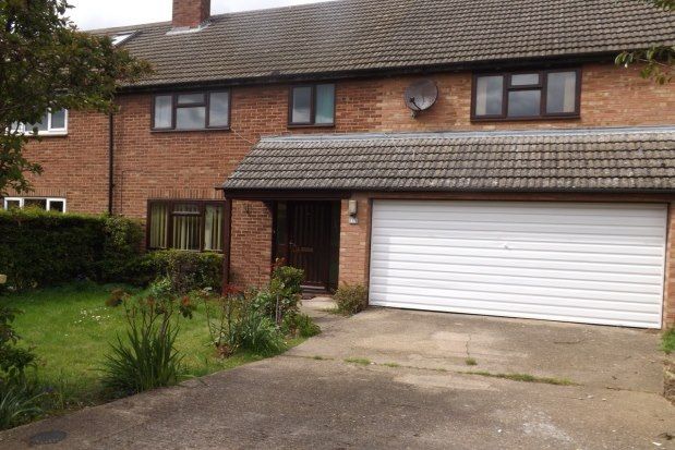 5 bed property to rent in Red Hill Close, Cambridge CB22, £1,700 pcm