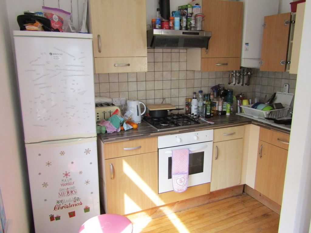 4 bed flat to rent in North Road, Brighton BN1, £2,700 pcm