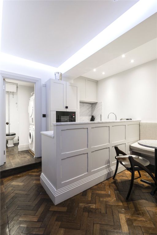 1 bed flat to rent in North Audley Street, Mayfair, London W1K, £14,200 pcm