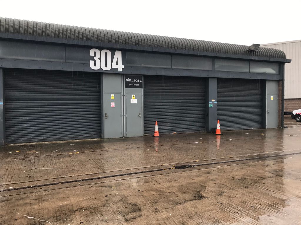 Industrial to let in Building 304, World Freight Terminal, Manchester Airport, Manchester M90, £260,000 pa