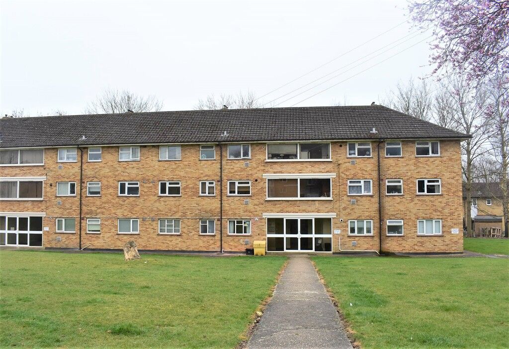 2 bed flat to rent in Hermes Place, Ilchester, Yeovil BA22, £750 pcm