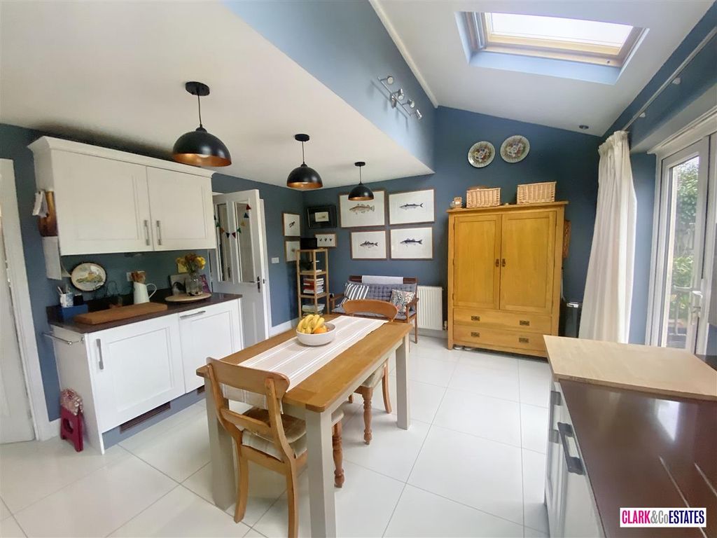 5 bed detached house for sale in Newcourt Way, Exeter EX2, £650,000