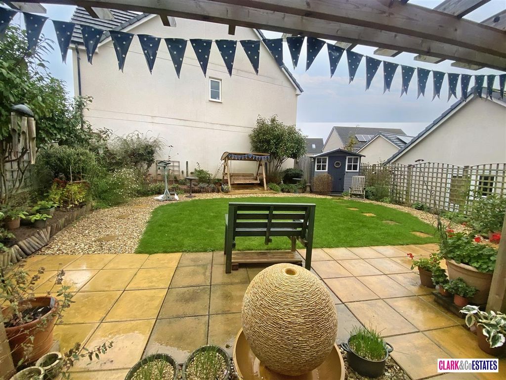 5 bed detached house for sale in Newcourt Way, Exeter EX2, £650,000