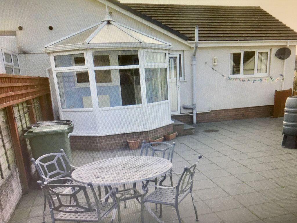 2 bed bungalow to rent in Lon Farchog, Benllech LL74, £850 pcm