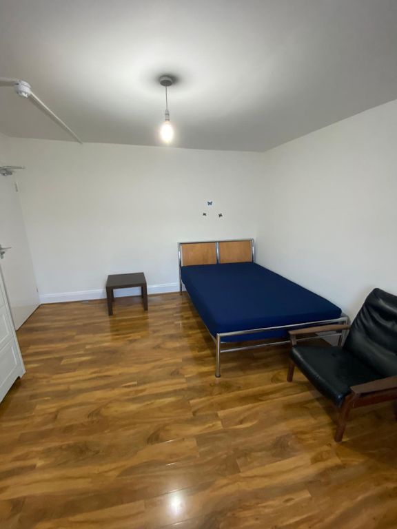 Room to rent in Northumberland Rd, Walthamstow E17, £850 pcm