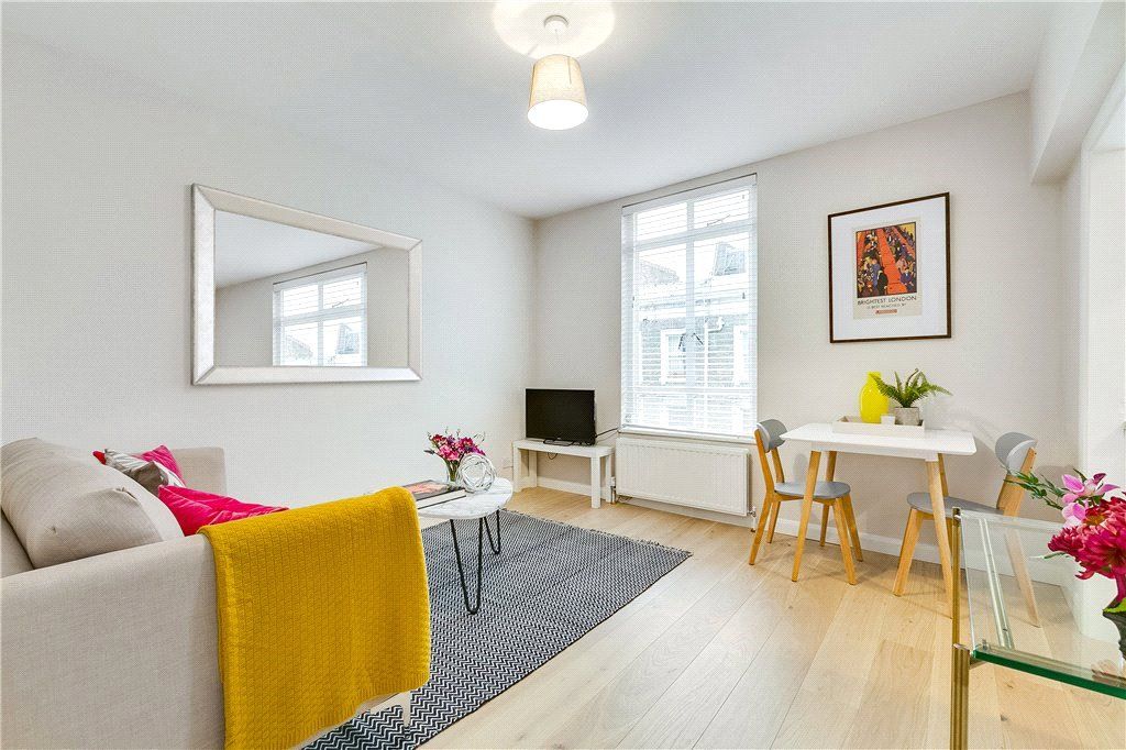 2 bed flat for sale in Ifield Road, London SW10, £500,000