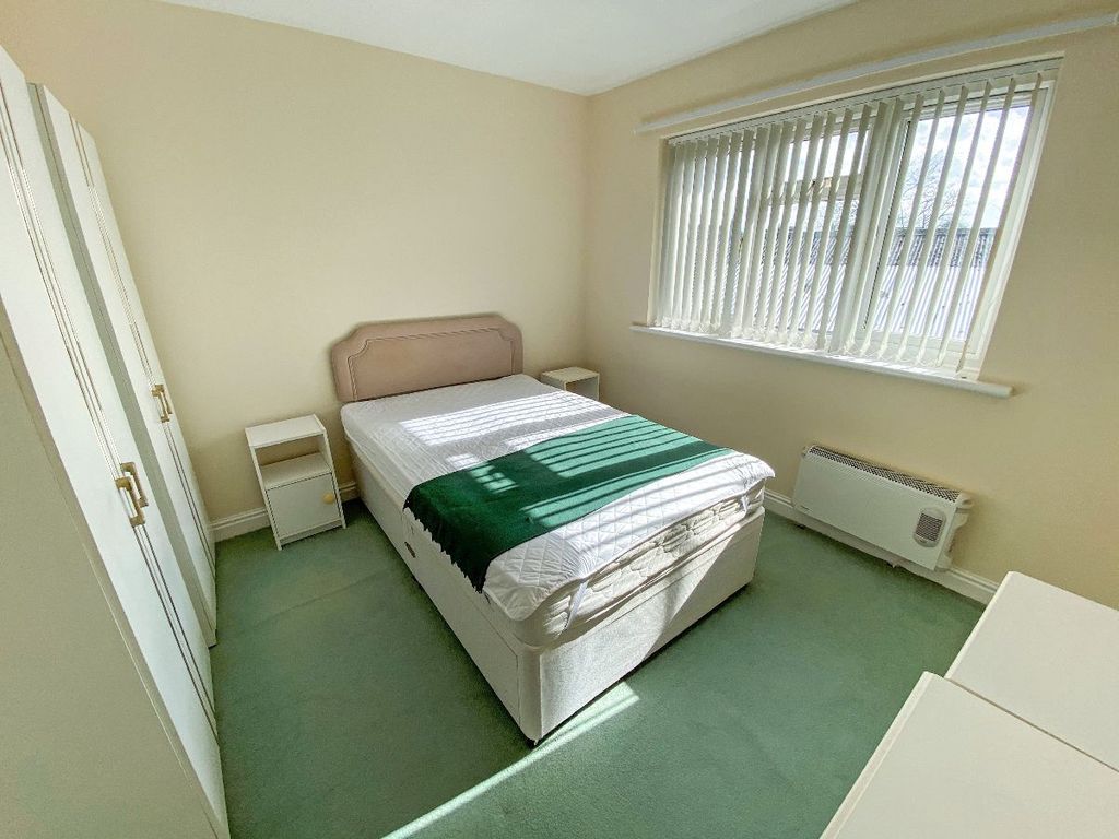 1 bed flat for sale in Flat, Bilbrook Court, Bilbrook Road, Codsall, Wolverhampton WV8, £95,000