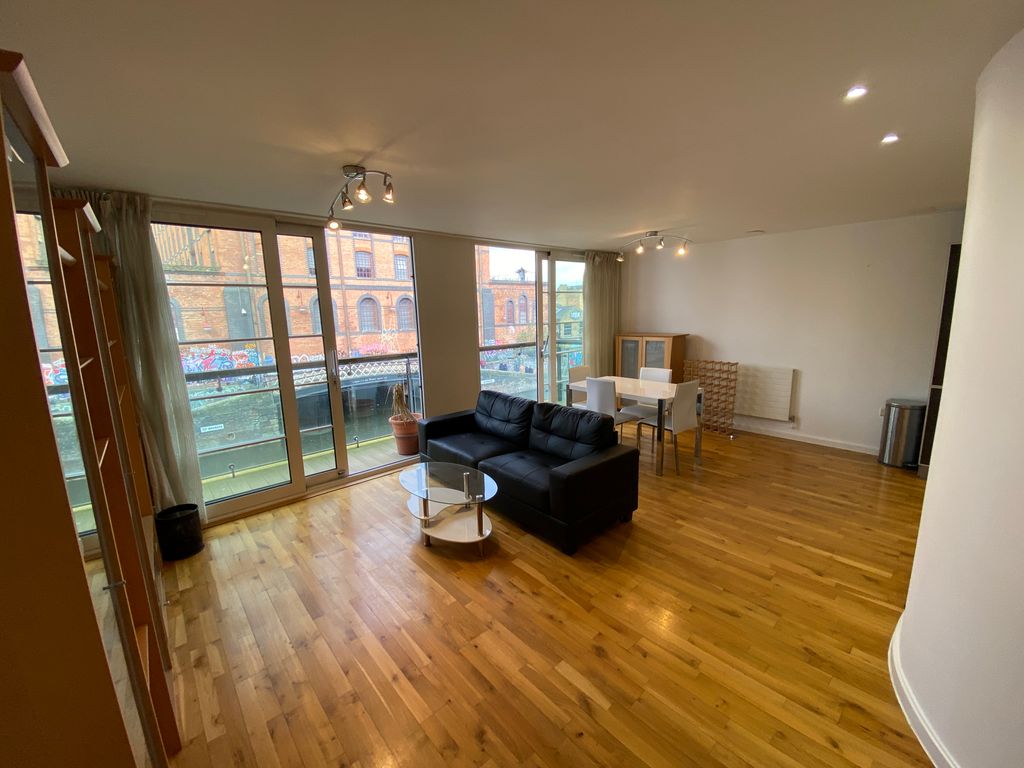 2 bed flat to rent in Jamestown Road, Camden NW1, £3,250 pcm