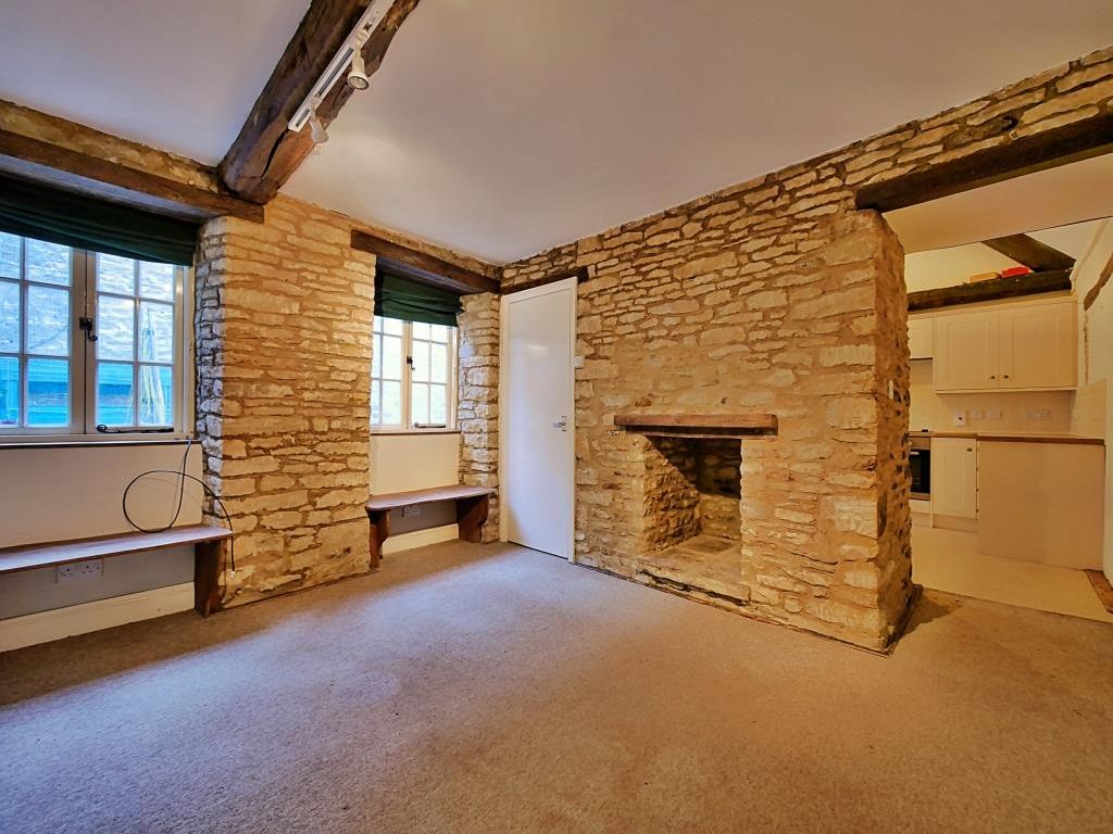1 bed terraced house to rent in Black Jack Street, Cirencester GL7, £725 pcm