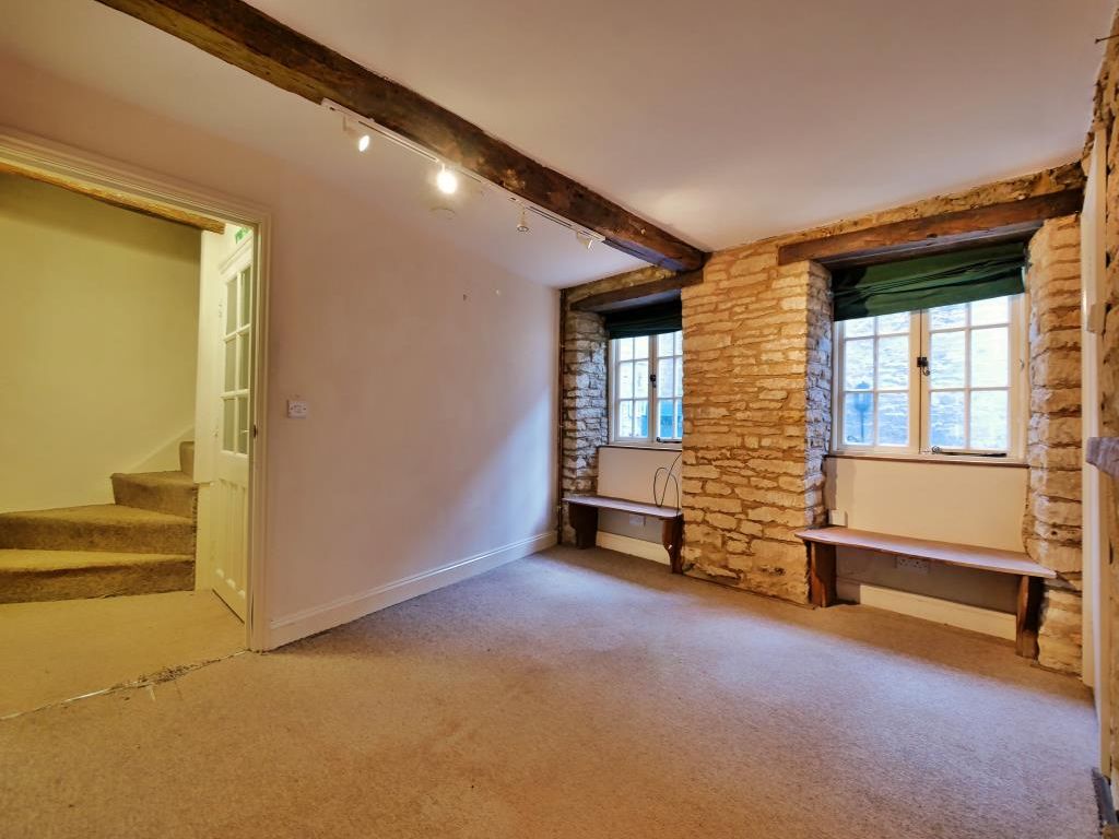 1 bed terraced house to rent in Black Jack Street, Cirencester GL7, £725 pcm