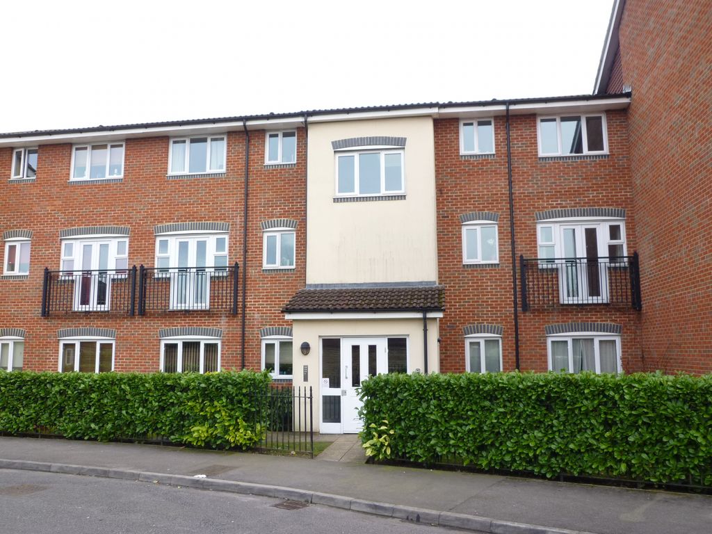 2 bed flat to rent in Kiln Way, Dunstable LU5, £1,150 pcm