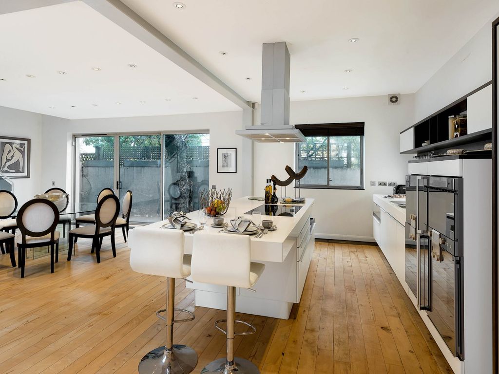 2 bed terraced house for sale in Stratford Studios, Stratford Road, London W8, £2,800,000