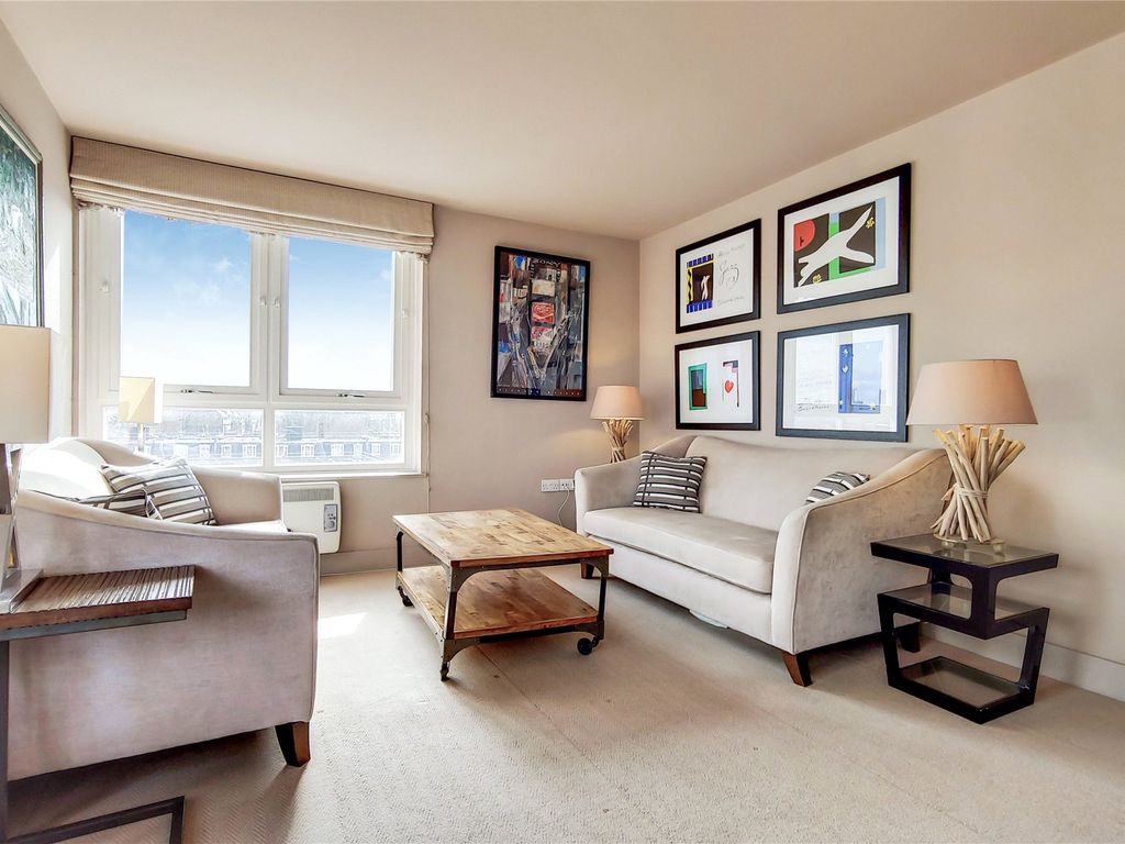 1 bed flat for sale in Chelsea Towers, Chelsea Manor Gardens, Chelsea SW3, £795,000