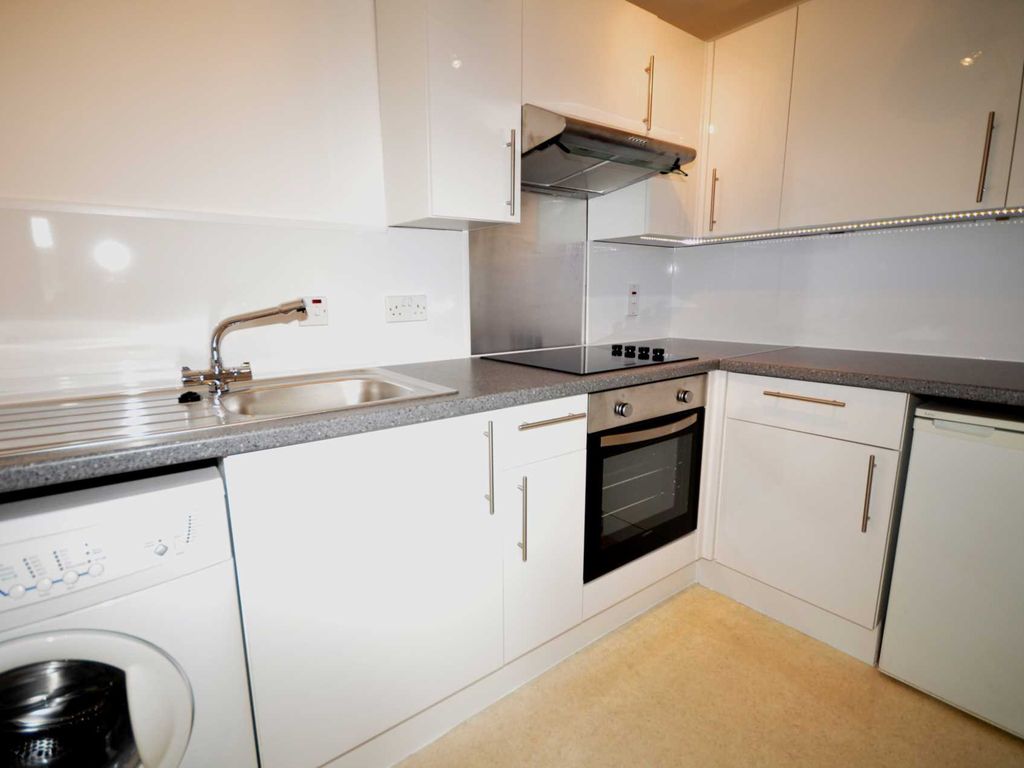 1 bed flat to rent in Green Park, Bath BA1, £1,050 pcm