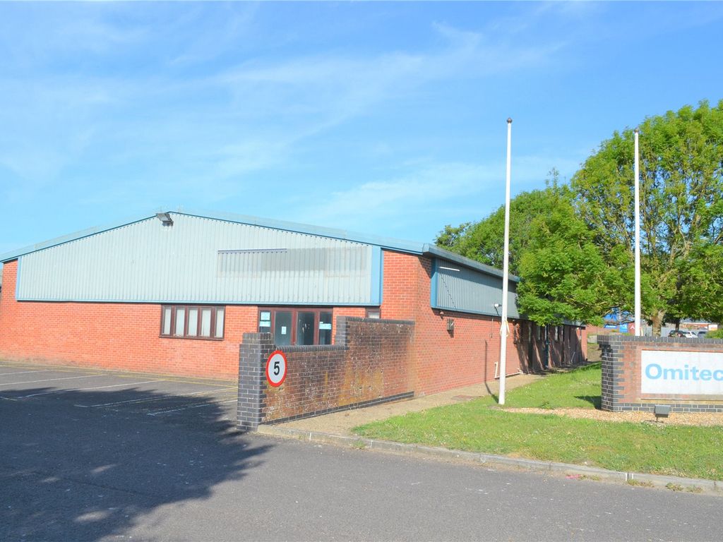 Office to let in The Omitec Site, Hopton Park Industrial Site, Hopton Road, Devizes SN10, £33,000 pa