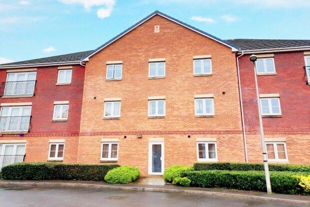 1 bed flat to rent in Moorland Green, Swansea SA4, £650 pcm