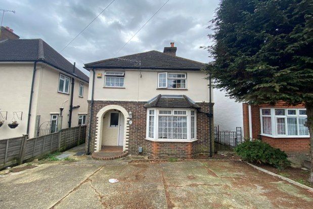 4 bed semi-detached house to rent in Weston Road, Guildford GU2, £2,300 pcm