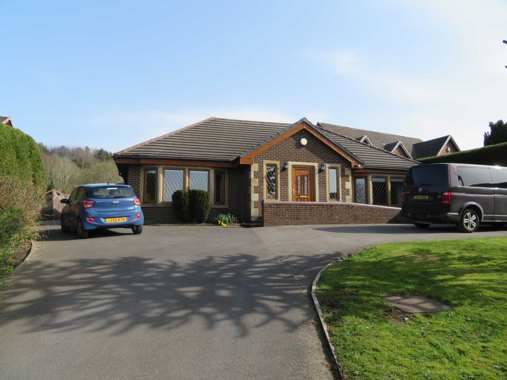 4 bed detached bungalow for sale in Harden Hills, Shaw OL2, £699,950