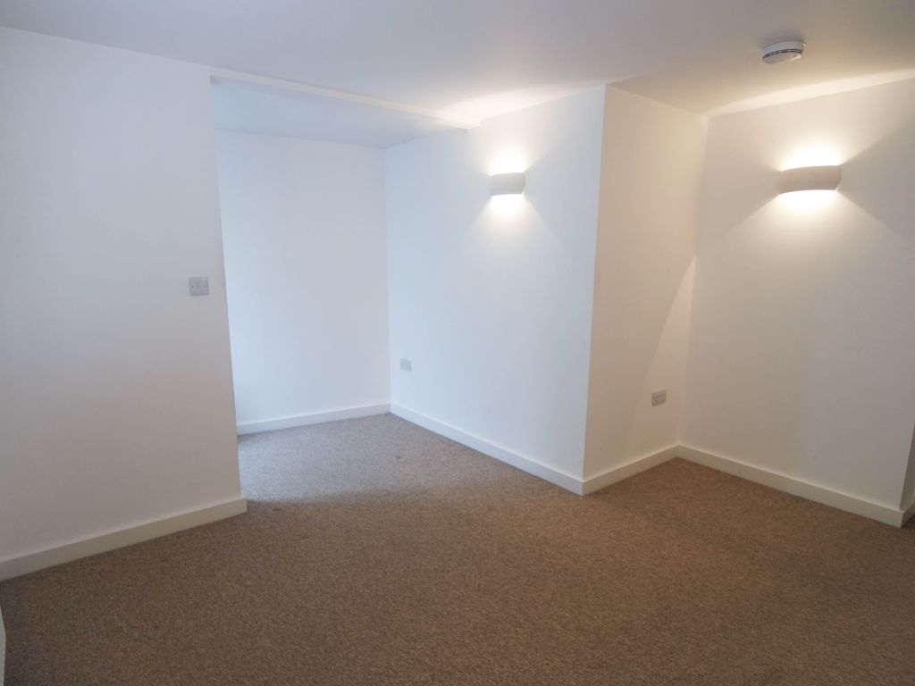 1 bed flat to rent in Kneesworth Street, Royston SG8, £950 pcm
