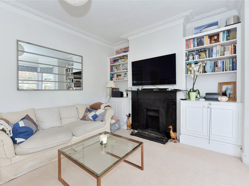 2 bed flat for sale in Claxton Grove, Hammersmith, Fulham, London W6, £620,000