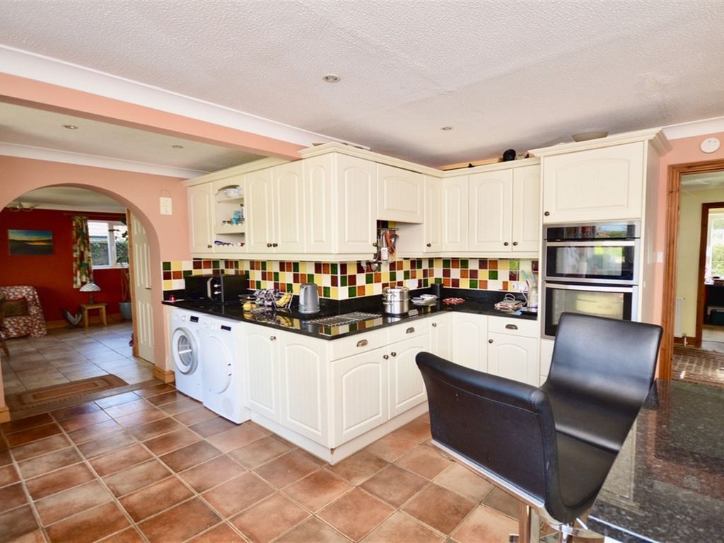 5 bed detached house for sale in Dunmow Road, Great Bardfield, Braintree CM7, £700,000