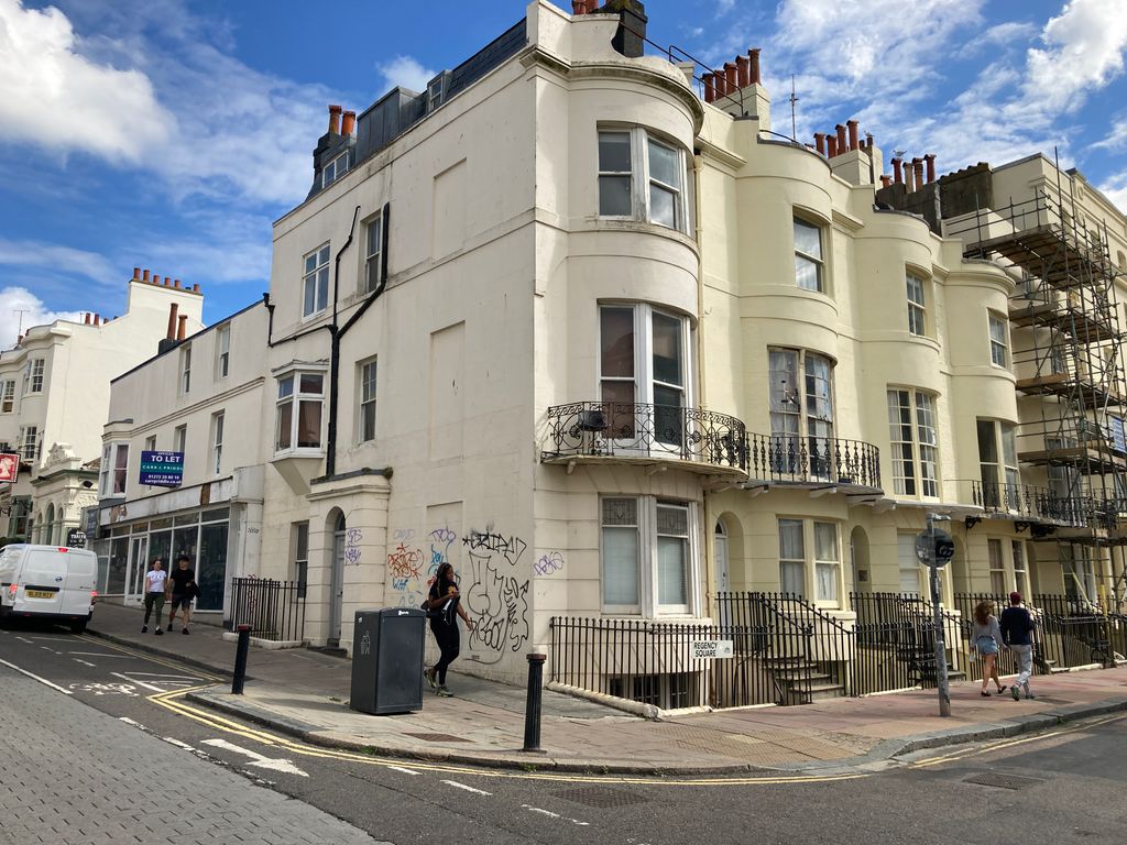 Office to let in Regency Square, Brighton BN1, £4,800 pa