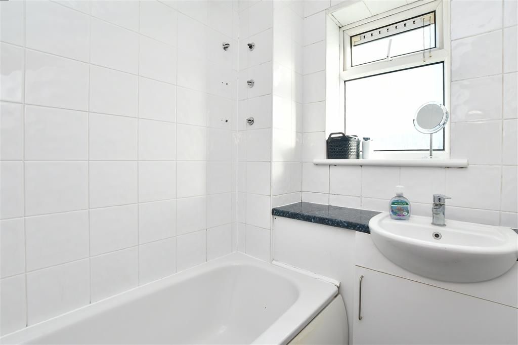 2 bed flat for sale in Lockwood Crescent, Woodingdean, Brighton, East Sussex BN2, £165,500