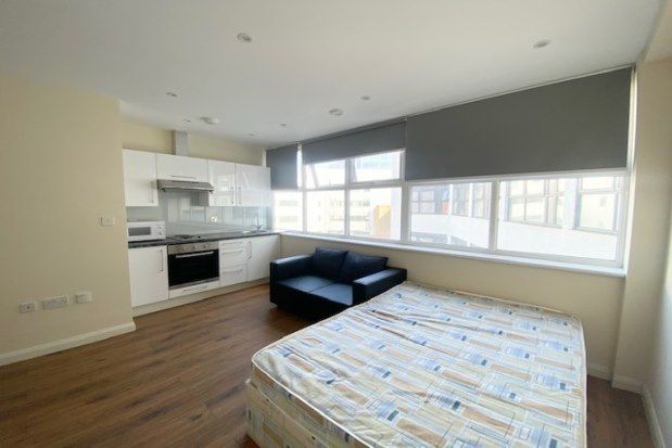 Studio to rent in 47 Vaughan Way, Leicester LE1, £600 pcm