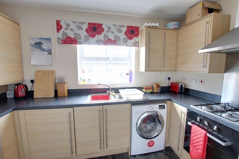 2 bed flat to rent in Cusance Way, Hilperton, Trowbridge BA14, £795 pcm