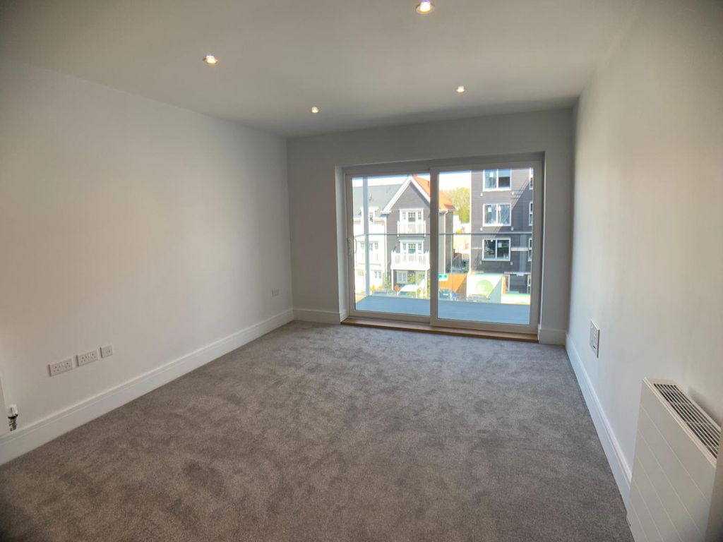 1 bed flat to rent in Sunapee Road, Reading RG2, £1,360 pcm