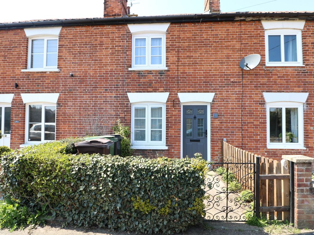2 bed terraced house to rent in Mission Road, Diss IP22, £795 pcm