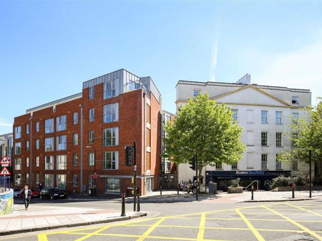 2 bed flat for sale in Armidale Place, Montpelier BS6, £260,000