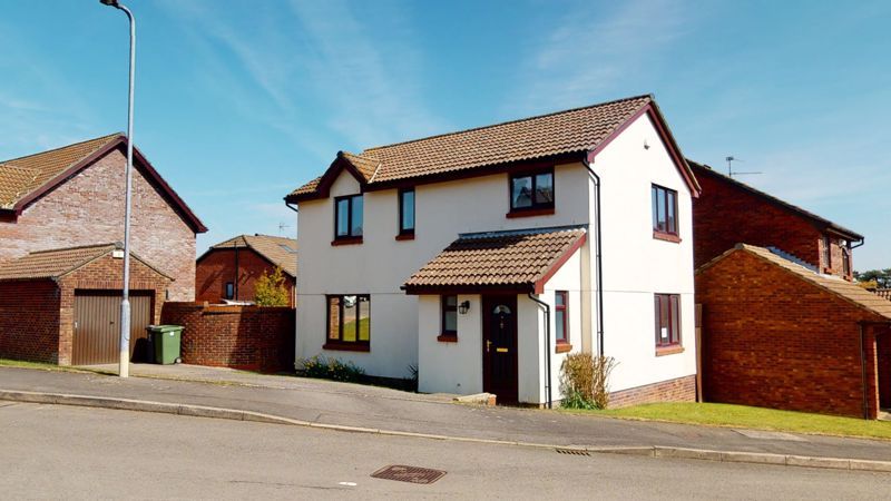 4 bed detached house for sale in Buckley Close, Llandaff, Cardiff CF5, £380,000