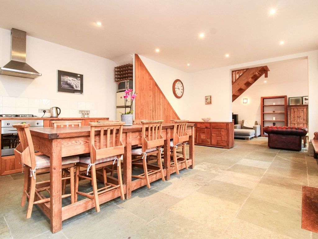 2 bed detached house for sale in Weir Road, Balham SW12, £895,000