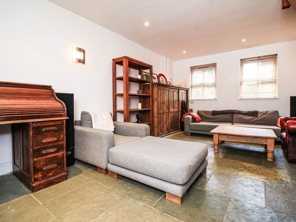 2 bed detached house for sale in Weir Road, Balham SW12, £895,000