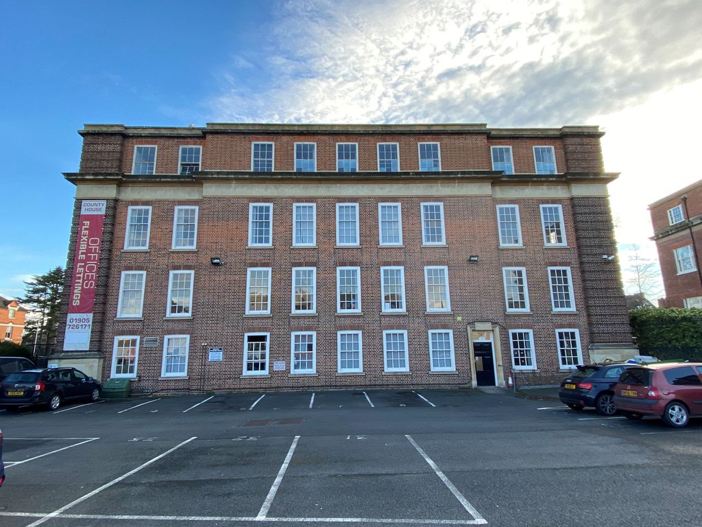 Office to let in County House, St Mary's Street, Worcester WR1, £6,360 pa