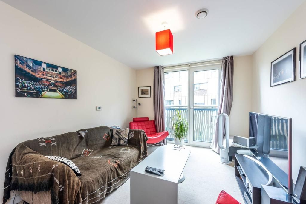 1 bed flat for sale in Woods House Gatliff Road, London SW1W, £525,000