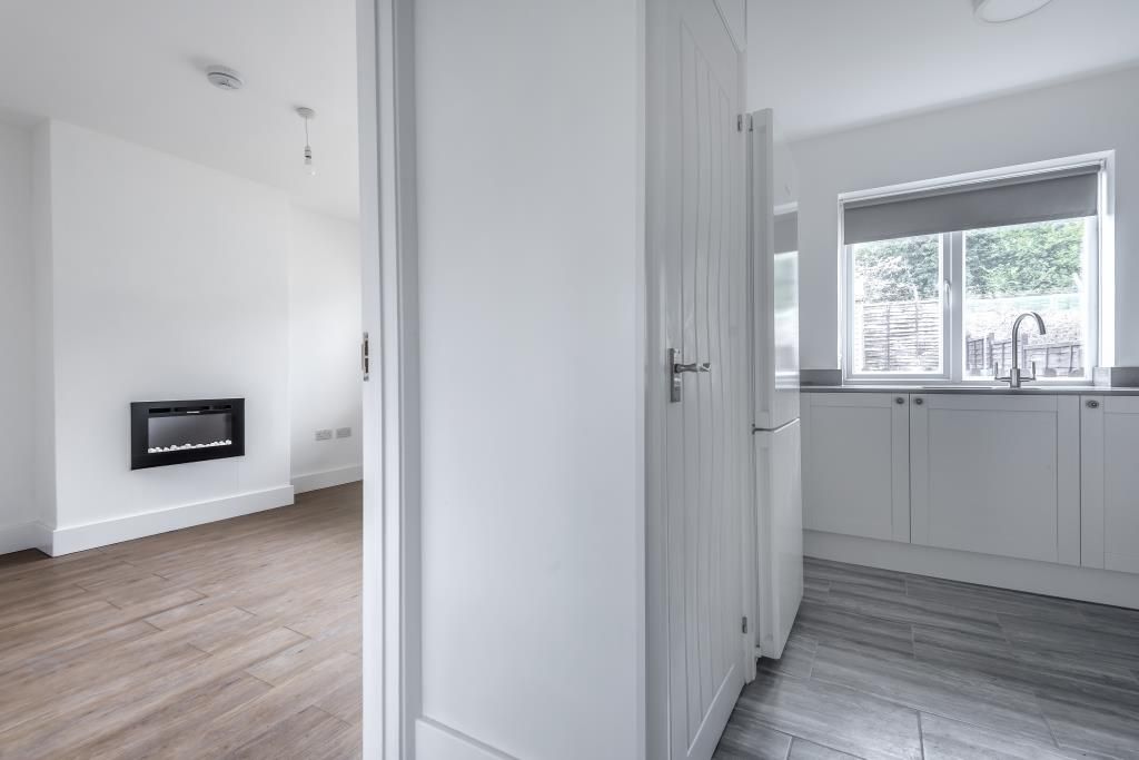 2 bed flat to rent in Chesham, Bucks HP5, £1,500 pcm