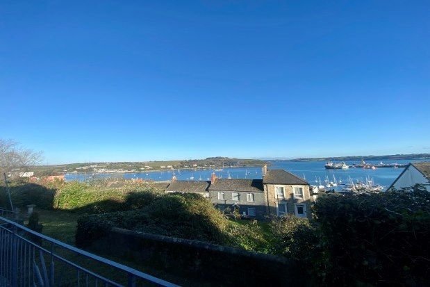 4 bed town house to rent in Wodehouse Terrace, Falmouth TR11, £1,750 pcm