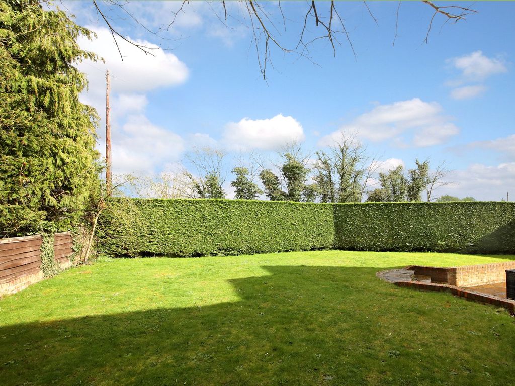 5 bed detached house for sale in Freemans Close, Stoke Poges, Buckinghamshire SL2, £1,200,000