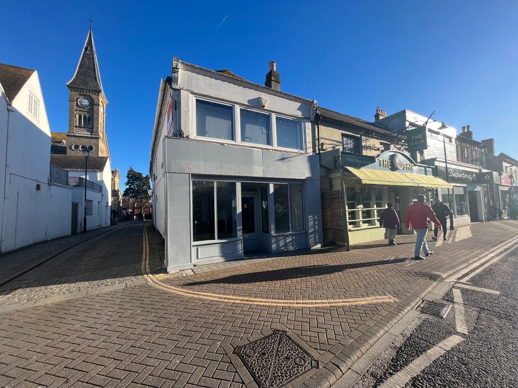 Retail premises to let in 46 High Street, Christchurch BH23, £21,000 pa