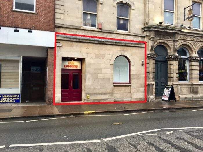 Retail premises to let in 54 High Street, Grantham, High Street, Grantham NG31, £10,000 pa