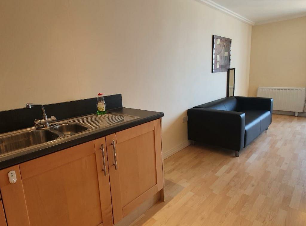 1 bed flat to rent in Victoria Road, North Acton, London W3, £1,547 pcm