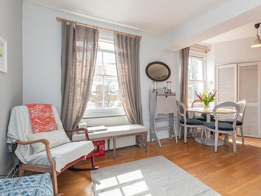 1 bed flat for sale in Porten Road, London, Hammersmith & Fulham W14, £429,000